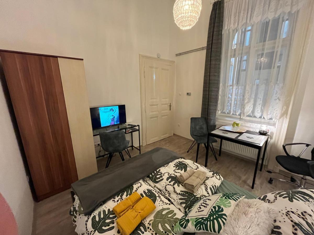 Апартаменти Garibaldik Apartman Будапешт Екстер'єр фото
