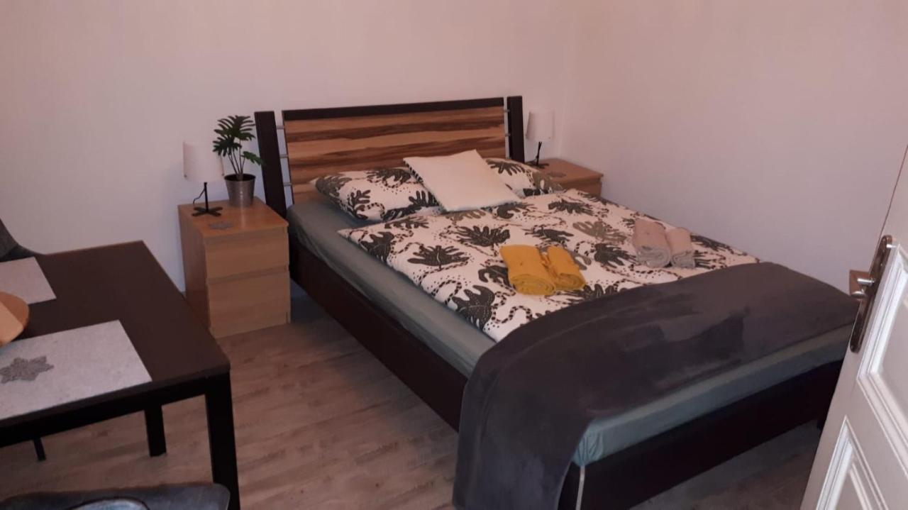 Апартаменти Garibaldik Apartman Будапешт Екстер'єр фото